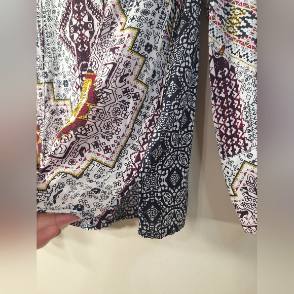 Tribal Jeans Aztec Print Tunic Blouse | V-Neck | Bohemian Style | Rayon Size M - Picture 6 of 10